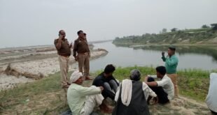 रामगंगा नदी में लगभग 40 वर्षीय अज्ञात युवक का शव तैरता हुआ मिलने से क्षेत्र में सनसनी